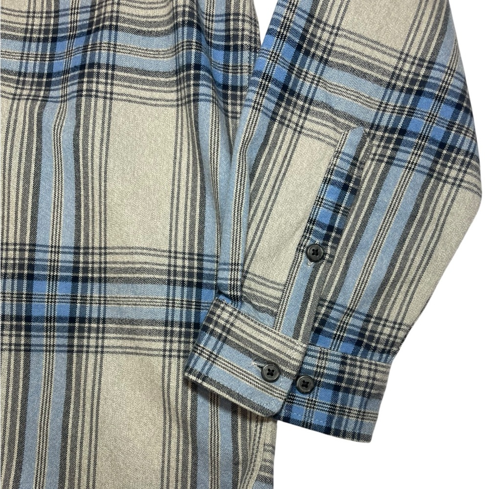 Carhartt Men’s Loose Fit Heavyweight Flannel Long-Sleeve Plaid Shirt - Picture 16 of 16
